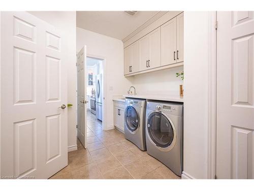 600 Sundew Drive, Waterloo, ON - Indoor Photo Showing Bedroom