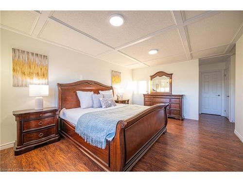 600 Sundew Drive, Waterloo, ON - Indoor Photo Showing Bedroom