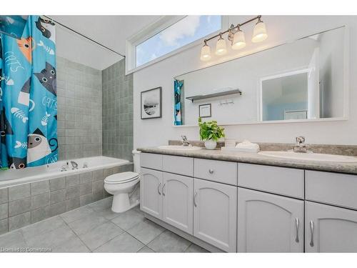 145 Hawkswood Drive, Kitchener, ON - Indoor Photo Showing Bathroom