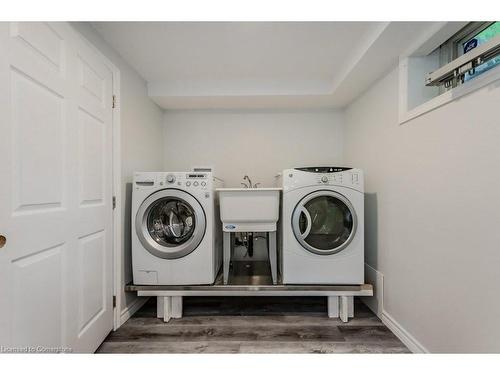 145 Hawkswood Drive, Kitchener, ON - Indoor Photo Showing Laundry Room