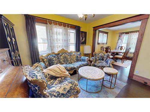 42 Shanley Street, Kitchener, ON - Indoor Photo Showing Living Room