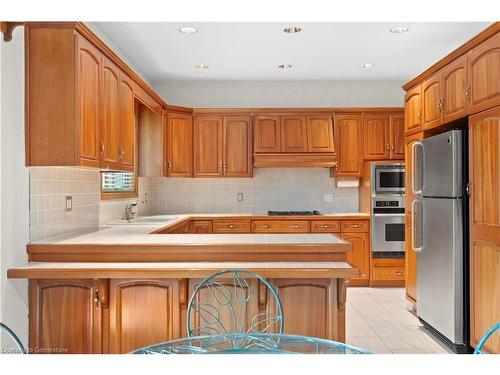 21 Woodland Acres Crescent, Vaughan, ON - Indoor Photo Showing Kitchen