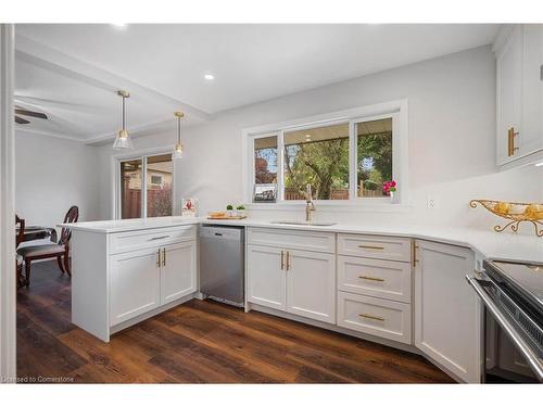 14 Vista Crescent, Kitchener, ON - Indoor Photo Showing Kitchen