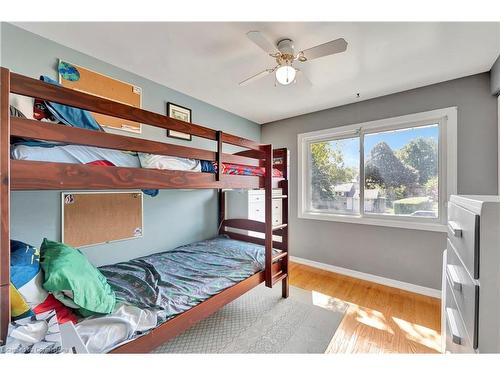 324 Braemore Avenue, Waterloo, ON - Indoor Photo Showing Bedroom