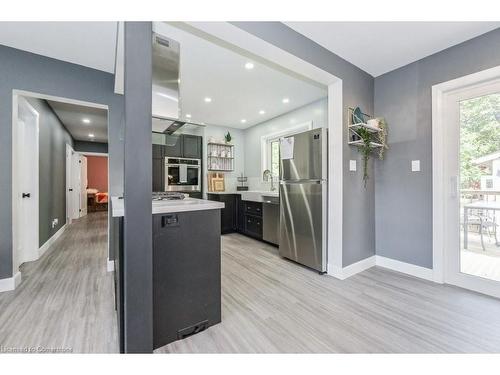 36 Douglas Crescent, Fergus, ON - Indoor Photo Showing Kitchen