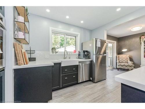 36 Douglas Crescent, Fergus, ON - Indoor Photo Showing Kitchen