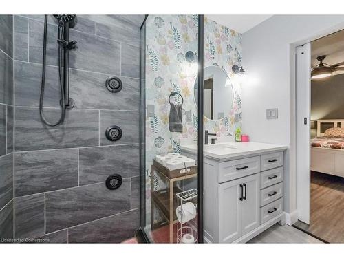 36 Douglas Crescent, Fergus, ON - Indoor Photo Showing Bathroom