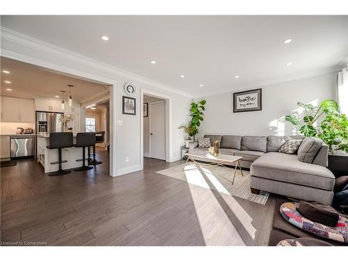 429 Erinbrook Drive, Kitchener, ON - Indoor Photo Showing Living Room