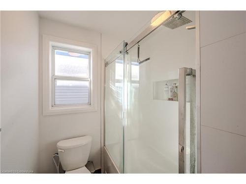 429 Erinbrook Drive, Kitchener, ON - Indoor Photo Showing Bathroom