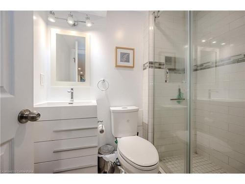 429 Erinbrook Drive, Kitchener, ON - Indoor Photo Showing Bathroom