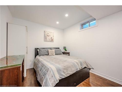 429 Erinbrook Drive, Kitchener, ON - Indoor Photo Showing Bedroom