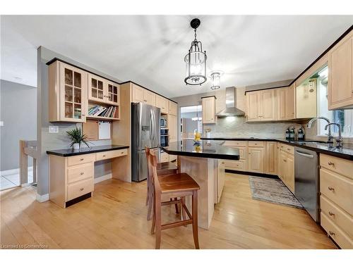 36 Longhurst Crescent, Cambridge, ON - Indoor Photo Showing Kitchen With Upgraded Kitchen