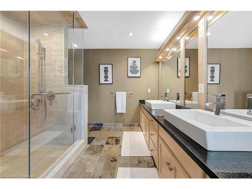 36 Longhurst Crescent, Cambridge, ON - Indoor Photo Showing Bathroom