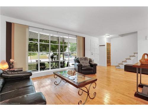 97 Century Hill Drive, Kitchener, ON - Indoor Photo Showing Living Room