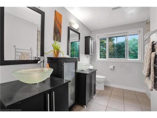 97 Century Hill Drive, Kitchener, ON - Indoor Photo Showing Bathroom