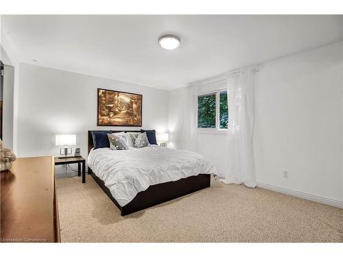 97 Century Hill Drive, Kitchener, ON - Indoor Photo Showing Bedroom