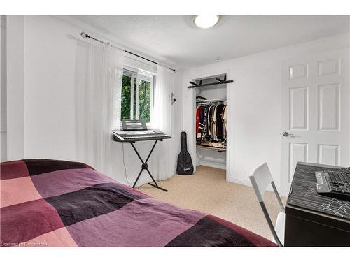 97 Century Hill Drive, Kitchener, ON - Indoor Photo Showing Bedroom