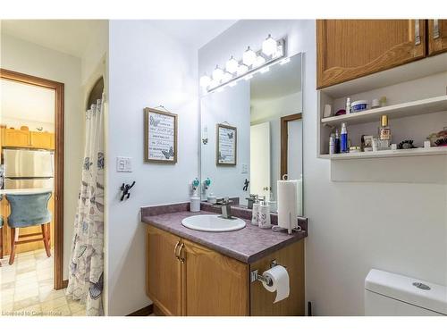 36 Rossiter Road, Ingersoll, ON - Indoor Photo Showing Bathroom