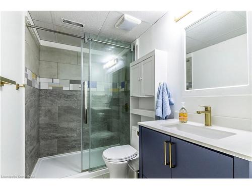 36 Rossiter Road, Ingersoll, ON - Indoor Photo Showing Bathroom