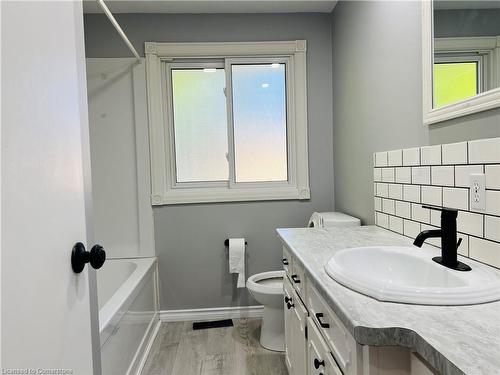 Upper Unit-55 Cartier Drive, Kitchener, ON - Indoor Photo Showing Bathroom