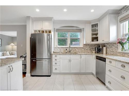 58 Churchill Drive, Cambridge, ON - Indoor Photo Showing Kitchen With Stainless Steel Kitchen With Upgraded Kitchen