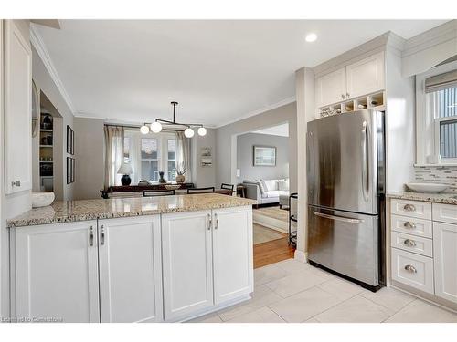 58 Churchill Drive, Cambridge, ON - Indoor Photo Showing Kitchen