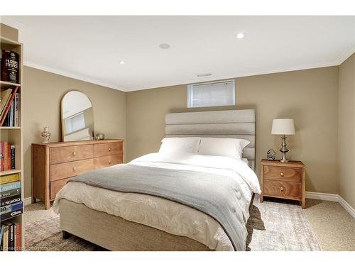 58 Churchill Drive, Cambridge, ON - Indoor Photo Showing Bedroom