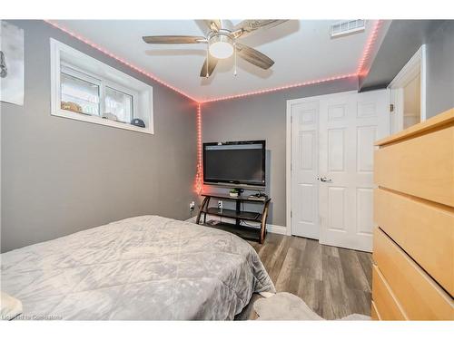 48 Templar Court, Cambridge, ON - Indoor Photo Showing Bedroom