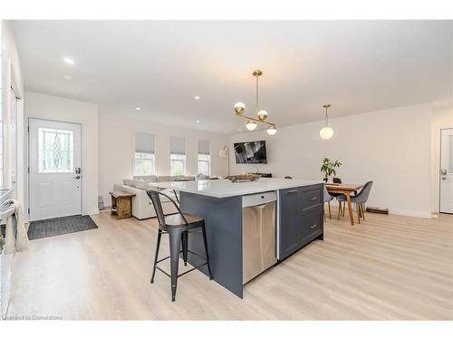 48 Templar Court, Cambridge, ON - Indoor Photo Showing Kitchen