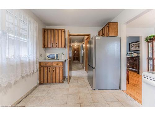 59 Obermeyer Drive, Kitchener, ON - Indoor Photo Showing Kitchen