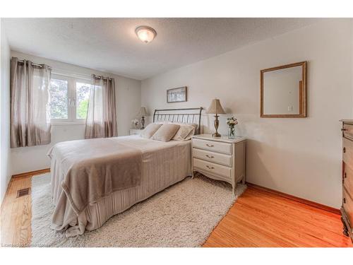 59 Obermeyer Drive, Kitchener, ON - Indoor Photo Showing Bedroom