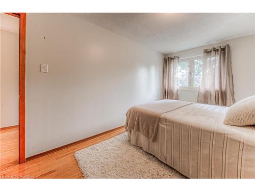 59 Obermeyer Drive, Kitchener, ON - Indoor Photo Showing Bedroom