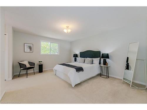 252 Holbeach Court, Waterloo, ON - Indoor Photo Showing Bedroom