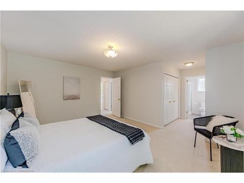 252 Holbeach Court, Waterloo, ON - Indoor Photo Showing Bedroom