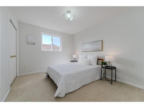 252 Holbeach Court, Waterloo, ON - Indoor Photo Showing Bedroom