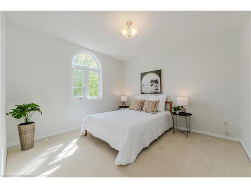 252 Holbeach Court, Waterloo, ON - Indoor Photo Showing Bedroom