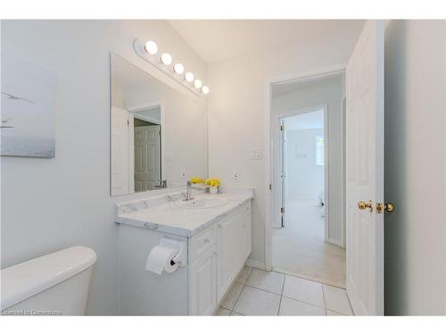 252 Holbeach Court, Waterloo, ON - Indoor Photo Showing Bathroom