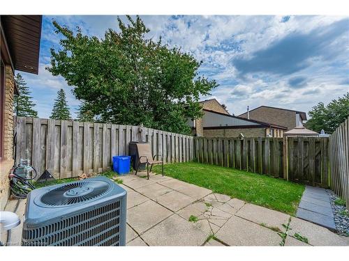 34-210 Glamis Road, Cambridge, ON - Outdoor