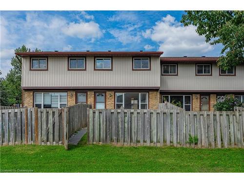 34-210 Glamis Road, Cambridge, ON - Outdoor