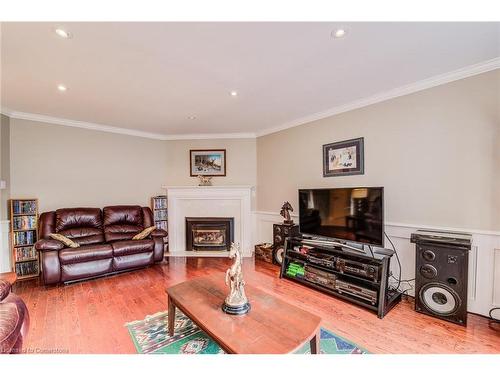 118 Glenvalley Drive, Cambridge, ON - Indoor Photo Showing Living Room With Fireplace