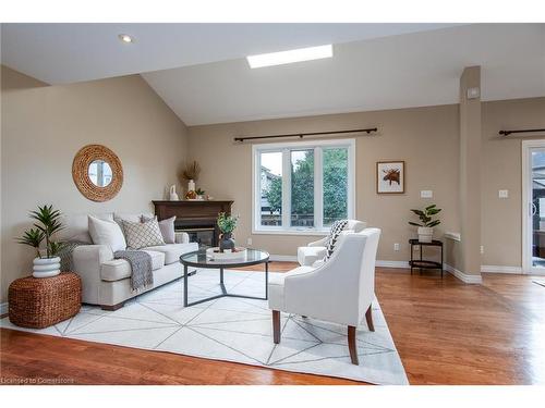 514 American Beech Avenue, Waterloo, ON - Indoor Photo Showing Living Room