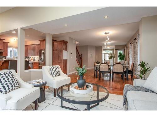 514 American Beech Avenue, Waterloo, ON - Indoor Photo Showing Living Room