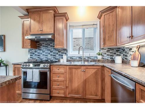 514 American Beech Avenue, Waterloo, ON - Indoor Photo Showing Kitchen With Stainless Steel Kitchen With Double Sink