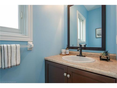 514 American Beech Avenue, Waterloo, ON - Indoor Photo Showing Bathroom