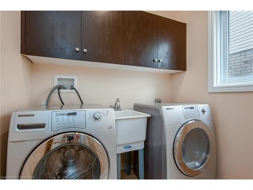 514 American Beech Avenue, Waterloo, ON - Indoor Photo Showing Laundry Room