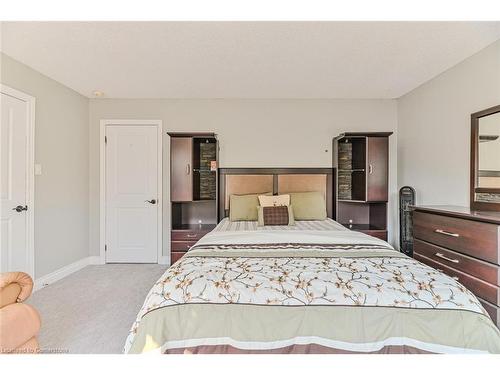 112 Browning Trail, Barrie, ON - Indoor Photo Showing Bedroom