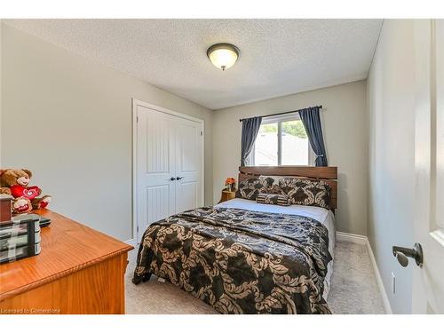 112 Browning Trail, Barrie, ON - Indoor Photo Showing Bedroom