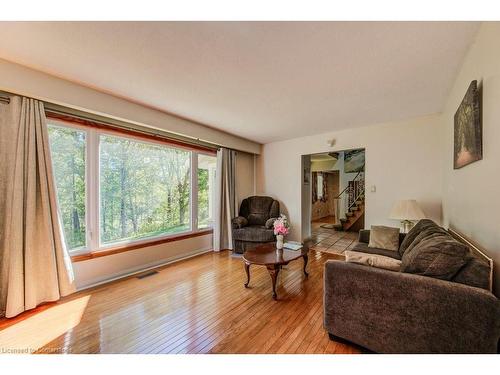 827517 Township Road 8, Drumbo, ON - Indoor Photo Showing Living Room