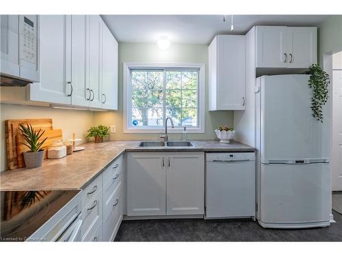 90 Adam Street, Cambridge, ON - Indoor Photo Showing Kitchen With Double Sink