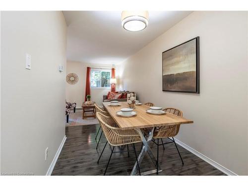 90 Adam Street, Cambridge, ON - Indoor Photo Showing Dining Room